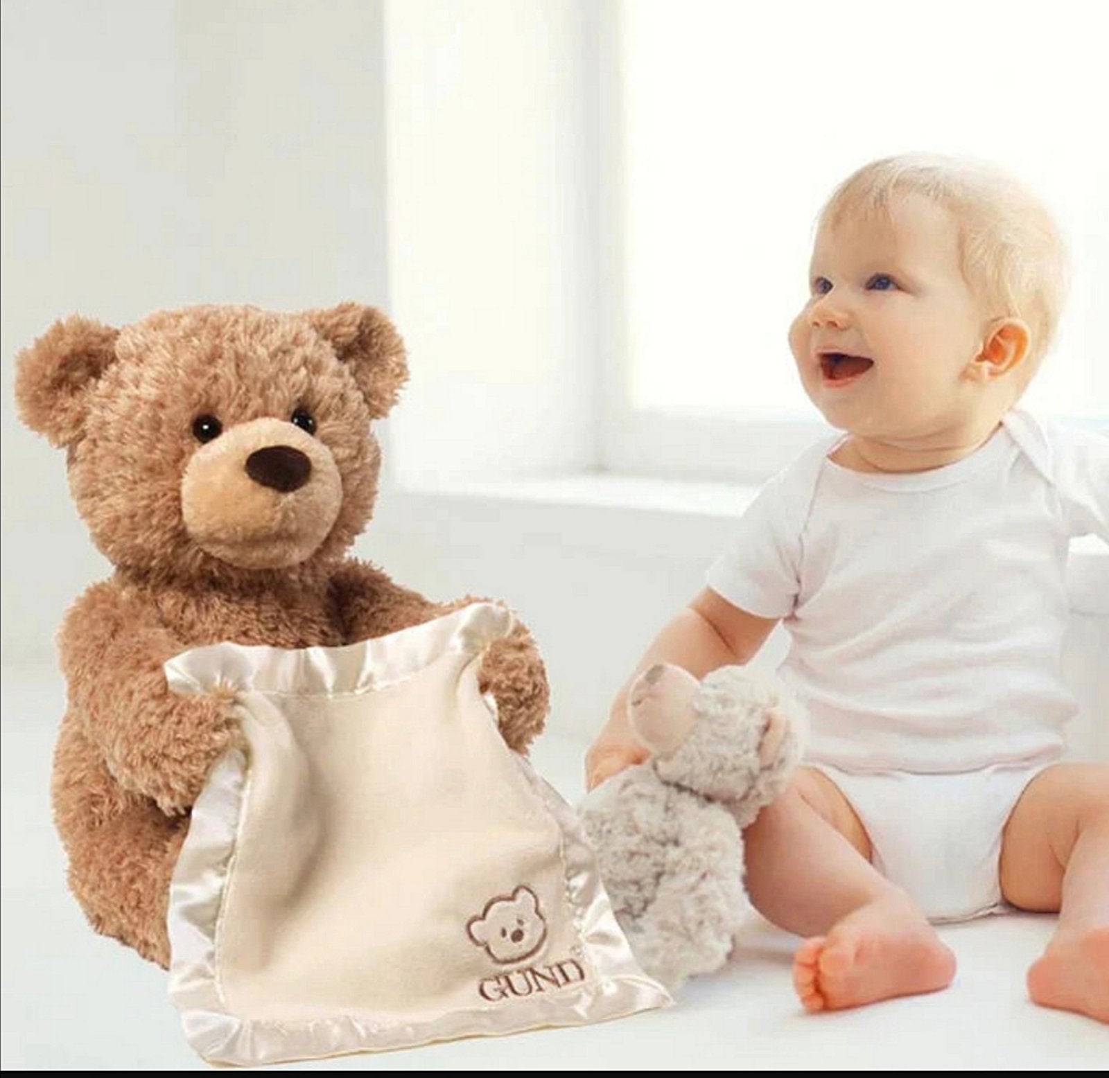 Meda podiže ćebence i skriva se – interaktivna igračka za decu