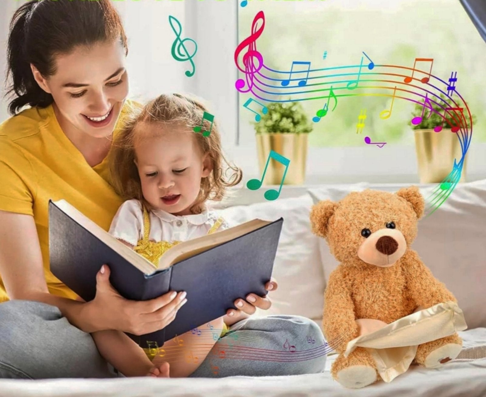 Peekaboo meda sa smešnim izrazom lica dok se igra sa decom