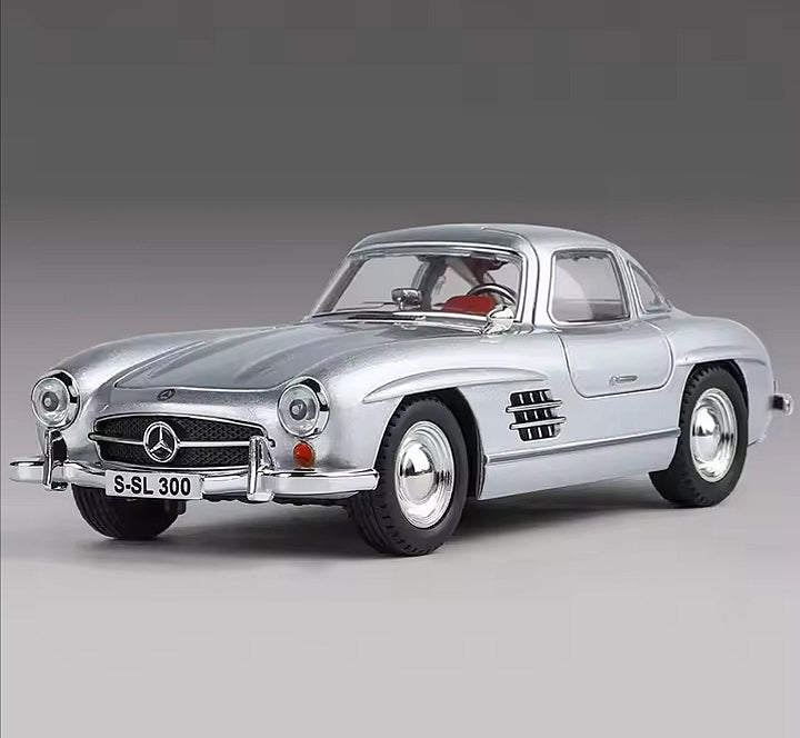Mercedes-Benz 300SL 1:24 – Kolekcionarski Diecast Model sa Svetlima i Zvukom