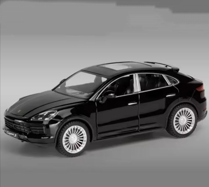 🚘 Porsche Cayenne S 1:24 – Metalni Auto sa Svetlom, Zvukom i Mehanizmom na Potezanje