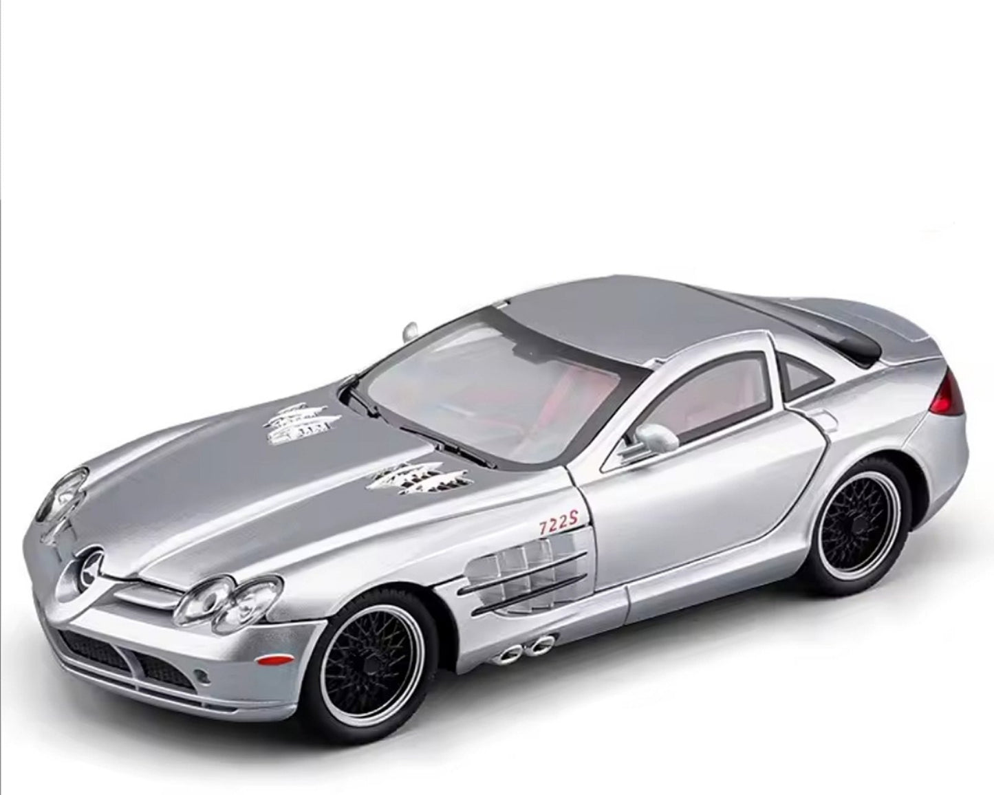 🚗 Mercedes-Benz SLR McLaren sa personalizovanim tablicama