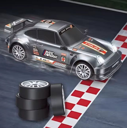 🏁 Porsche Drift Car – moć, stil i adrenalin u jednom RC automobilu!