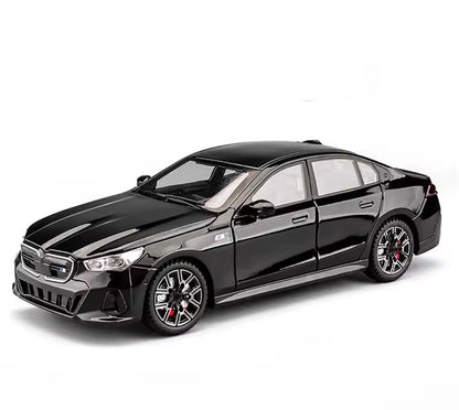 🚘 BMW i5 M60 – Premium metalni model 1:24