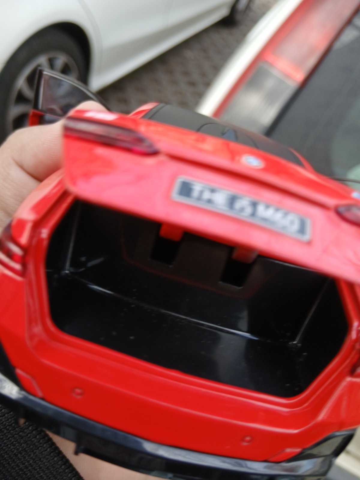 🚘 BMW i5 M60 – Premium metalni model 1:24