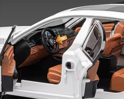 🚘 Luksuzni metalni auto 760Li V12 sa personalizovanim tablicama