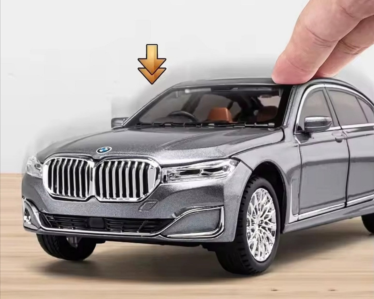 🚘 Luksuzni metalni auto 760Li V12 sa personalizovanim tablicama