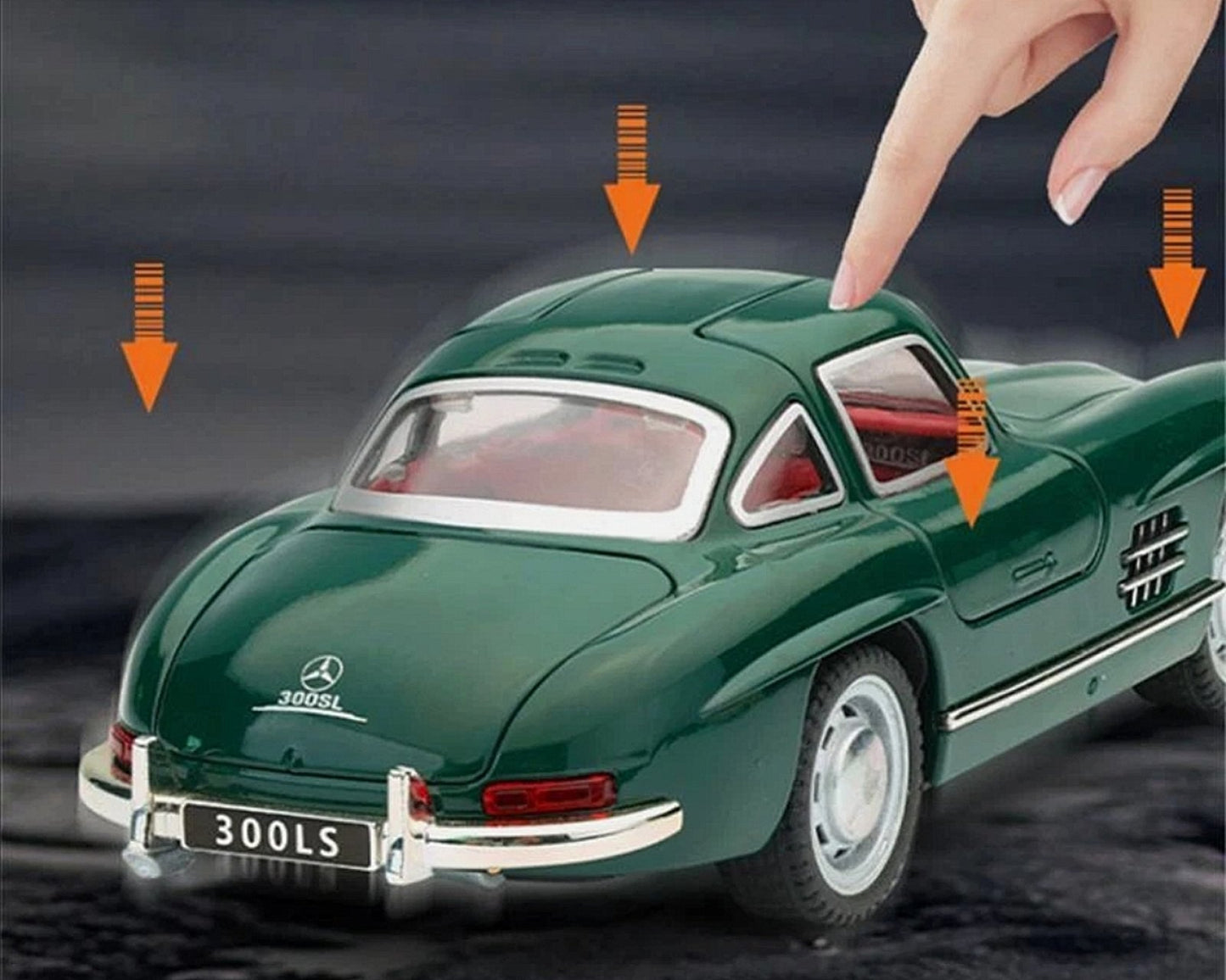 Mercedes-Benz 300SL sa poklon personalizovanim tablicama