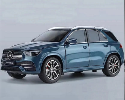🚗 Mercedes GLE 350 – Metalni model sa svetlosnim i muzičkim efektima