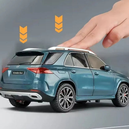 🚗 Mercedes GLE 350 – Metalni model sa svetlosnim i muzičkim efektima