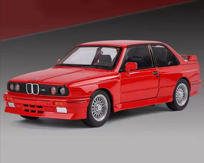 🏁 BMW M3 E30 – full metalan 1:24 sa personalizovanim tablicama
