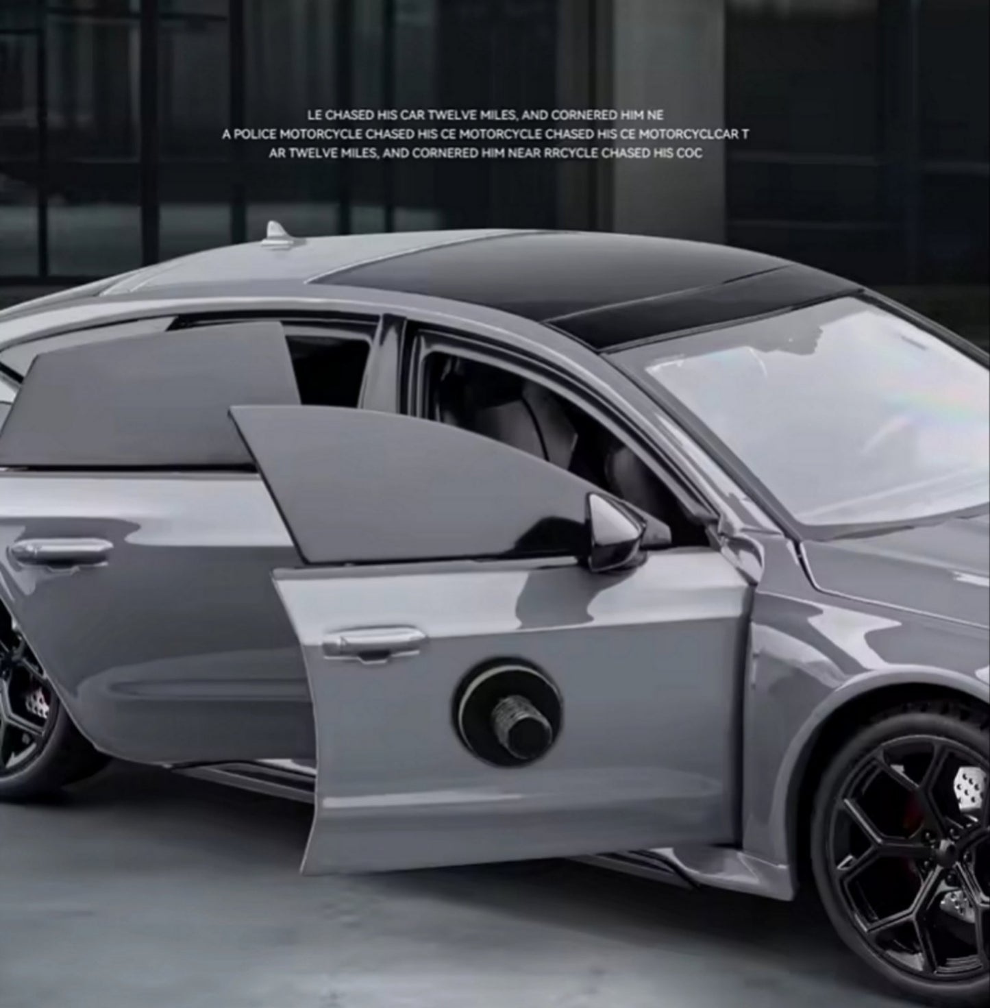 Metalni Audi RS7 1:24 – Svetla, Zvučni Efekti i Personalizovane Tablice