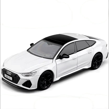 Metalni Audi RS7 1:24 – Svetla, Zvučni Efekti i Personalizovane Tablice